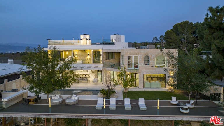 Photo 25 of 25 - 3911 Cody Rd, Sherman Oaks, CA 91403