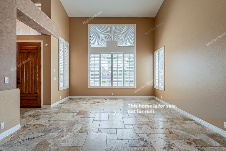 Photo 13 of 36 - 18718 N 62nd Dr, Glendale, AZ 85308