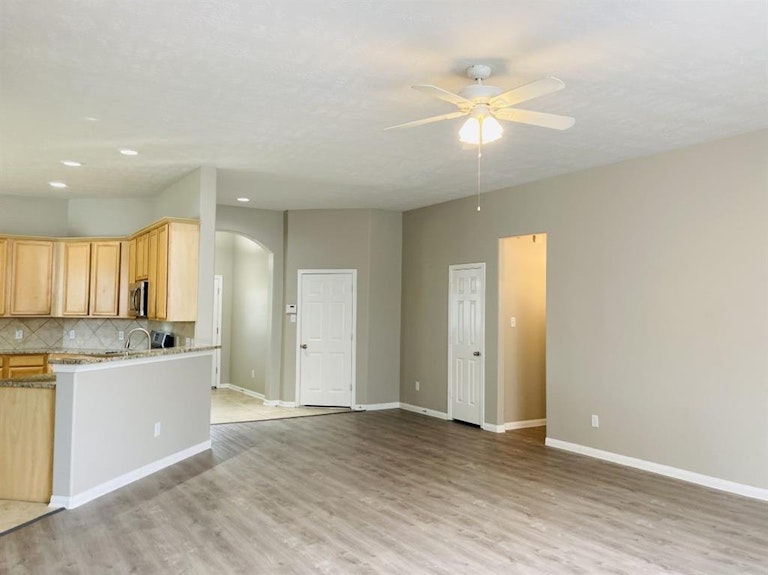 Photo 6 of 15 - 18215 Linden Forest Ln, Katy, TX 77449