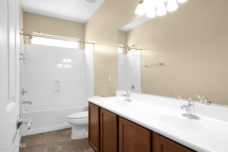 Photo 19 of 28 - 390 E Yellow Wood Ave, San Tan Valley, AZ 85140