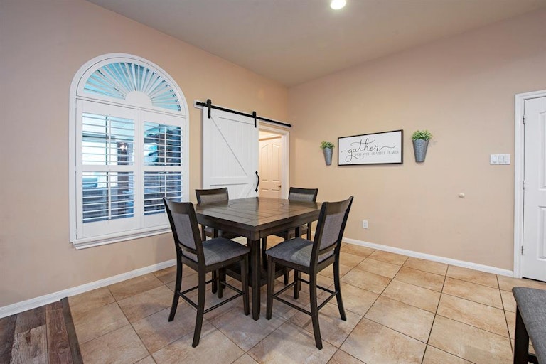 Photo 12 of 48 - 1814 Flagstaff Ln, League City, TX 77573