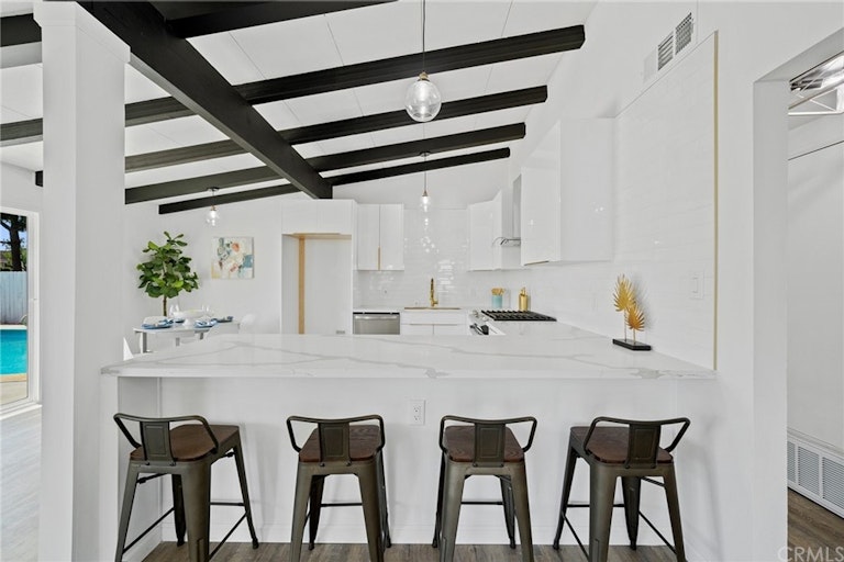 Photo 8 of 32 - 1917 E Brookport St, Covina, CA 91724