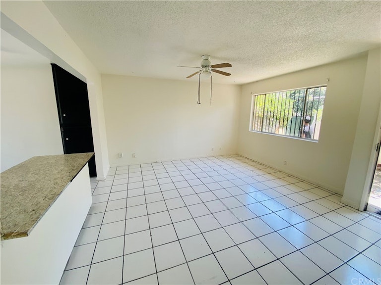 Photo 21 of 32 - 405 E Truslow Ave, Fullerton, CA 92832