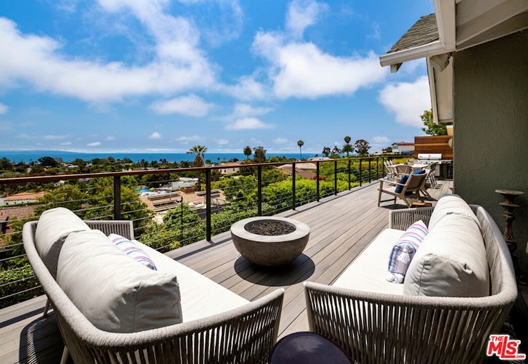 Photo 43 of 54 - 16656 Linda Ter, Pacific Palisades, CA 90272