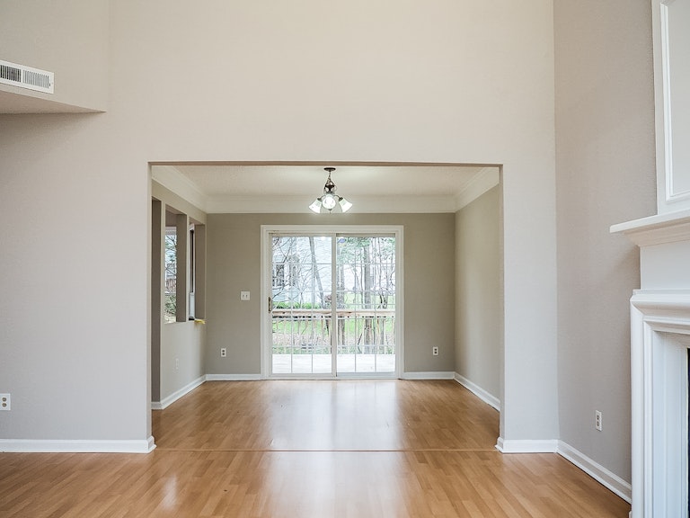 Photo 9 of 27 - 1007 Pagoda Pl, Knightdale, NC 27545