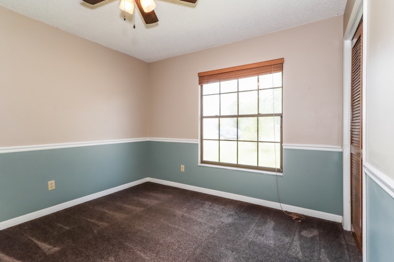 Photo 17 of 25 - 583 Harrison Ave, Orange Park, FL 32065