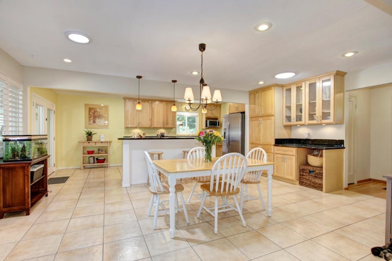 Photo 18 of 87 - 4501 Moddison Ave, Sacramento, CA 95819