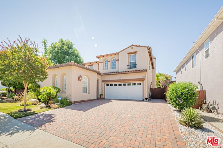 Photo 42 of 48 - 686 Milford St, Los Angeles, CA 90042
