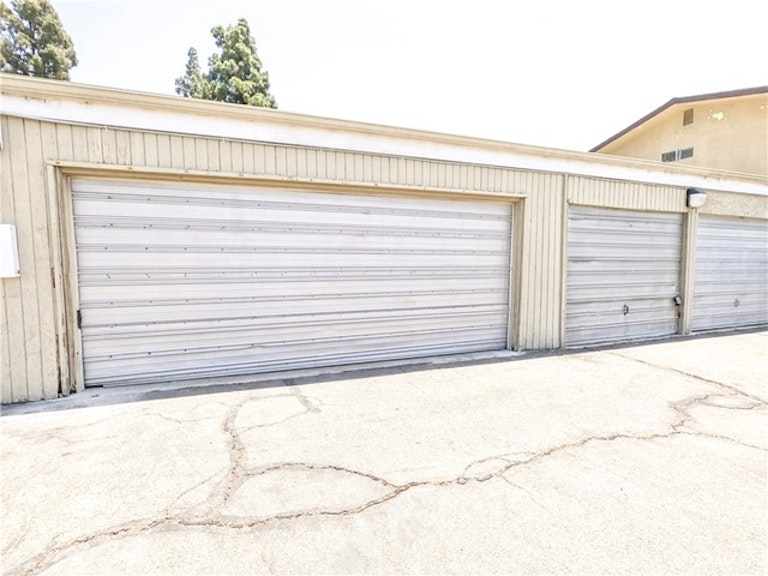 Photo 2 of 32 - 1900 W Glenoaks Ave Unit C, Anaheim, CA 92801