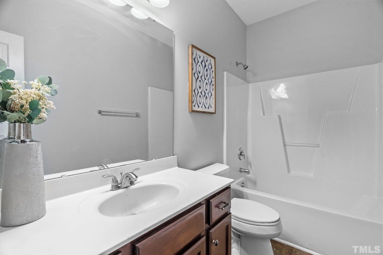 Photo 21 of 31 - 524 Gooseberry Dr, Holly Springs, NC 27540