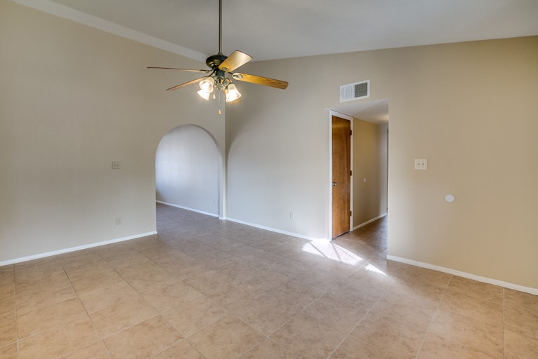 Photo 18 of 36 - 3762 E Garnet Ave, Mesa, AZ 85206