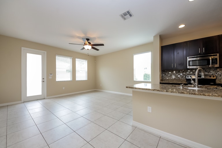 Photo 11 of 28 - 6900 Broomshedge Trl, Winter Garden, FL 34787