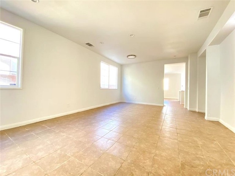 Photo 7 of 12 - 3645 Alhambra Ln, Perris, CA 92571