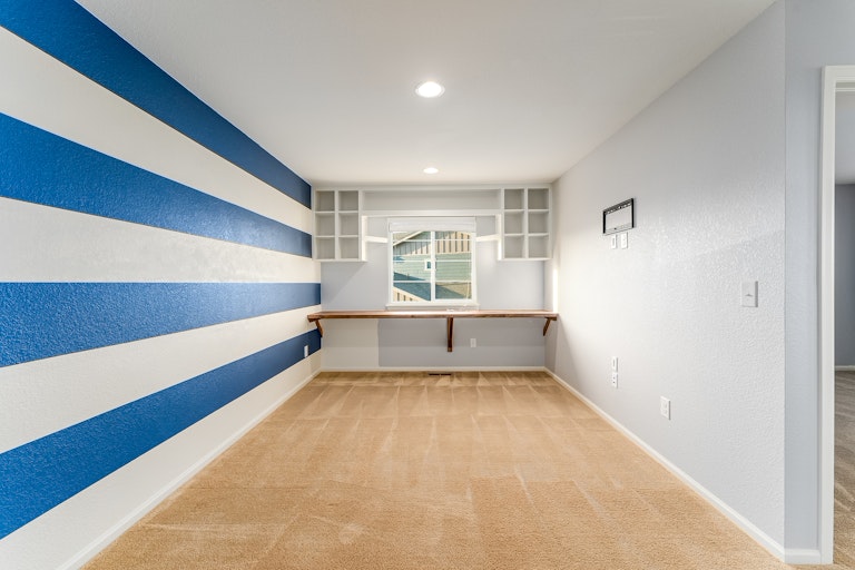Photo 9 of 19 - 9330 Dunraven St, Arvada, CO 80007