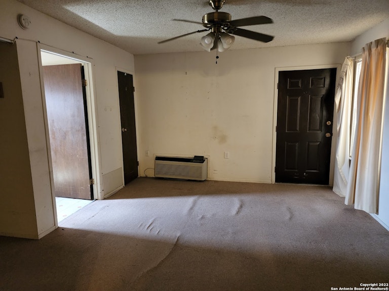 Photo 11 of 16 - 6538 Buena Vista St, San Antonio, TX 78237