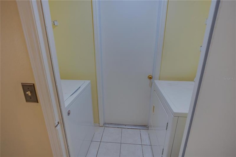 Photo 12 of 39 - 11007 Kenbrook Dr, Riverview, FL 33578