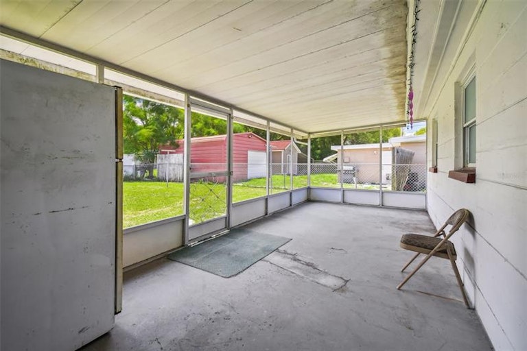 Photo 21 of 27 - 11020 Hassle Ave, Port Richey, FL 34668