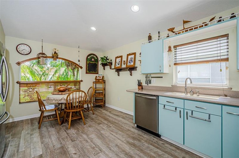 Photo 12 of 66 - 1944 Blanchard Ct, Wesley Chapel, FL 33543