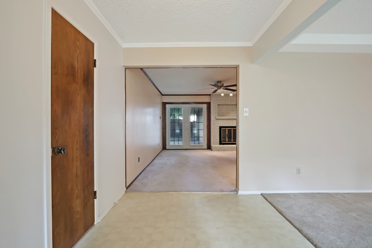Photo 29 of 52 - 626 Flamingo Way, Duncanville, TX 75116