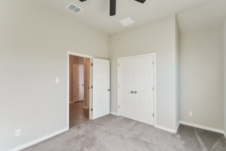 Photo 21 of 25 - 430 Pecan Mdws, New Braunfels, TX 78130