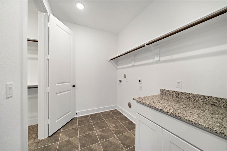 Photo 21 of 35 - 1610 Sequoia Run Dr, Rosharon, TX 77583