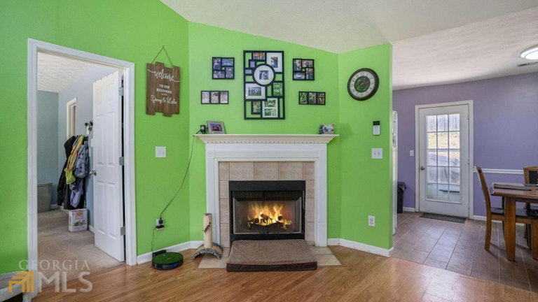 Photo 9 of 33 - 6732 Dorsett Shoals Rd, Douglasville, GA 30135