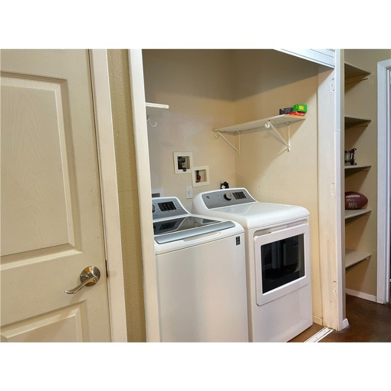 Photo 28 of 33 - 6905 Villita Avenida St, Austin, TX 78741
