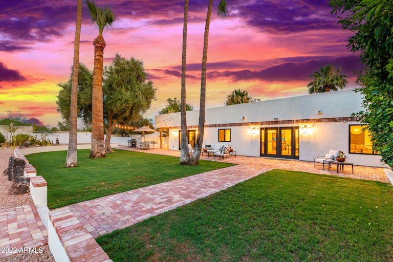 Photo 14 of 56 - 6250 E Charter Oak Rd, Scottsdale, AZ 85254