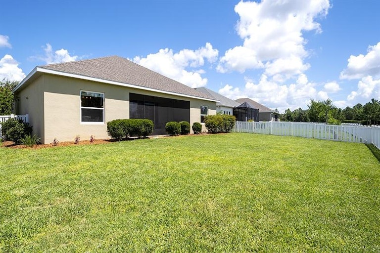 Photo 29 of 39 - 1124 Thornbury Dr, Parrish, FL 34219