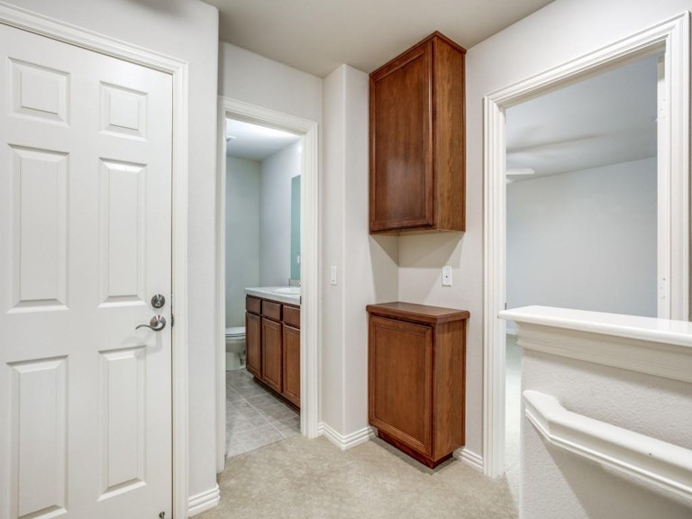 Photo 29 of 40 - 10405 Downing Dr, Denton, TX 76207