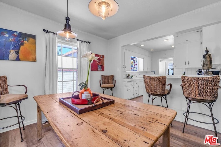 Photo 10 of 45 - 10643 Blix St, North Hollywood, CA 91602