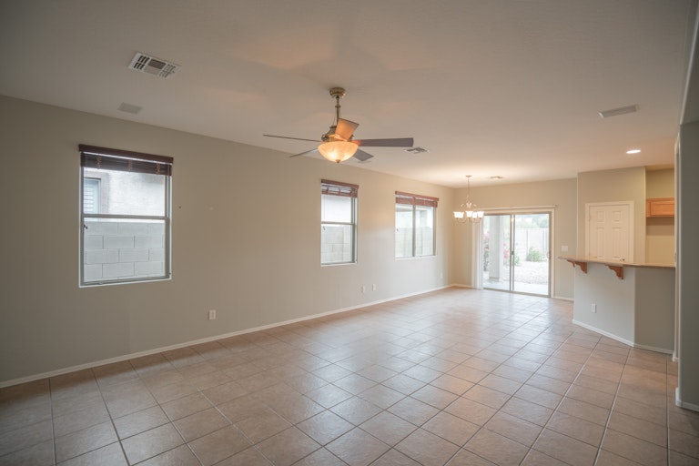 Photo 12 of 29 - 1740 W Twain Dr, Anthem, AZ 85086