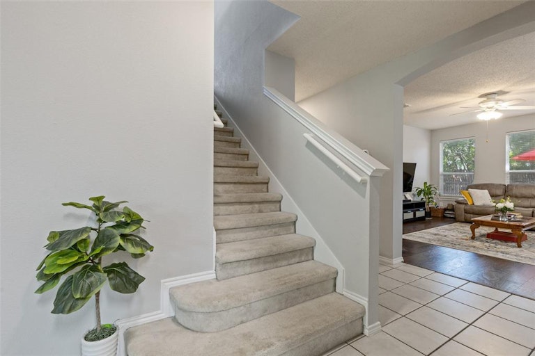 Photo 15 of 32 - 1105 Indian Trail Ct, Roanoke, TX 76262