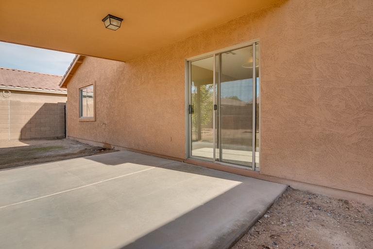 Photo 6 of 29 - 7948 W Napoli St, Phoenix, AZ 85043