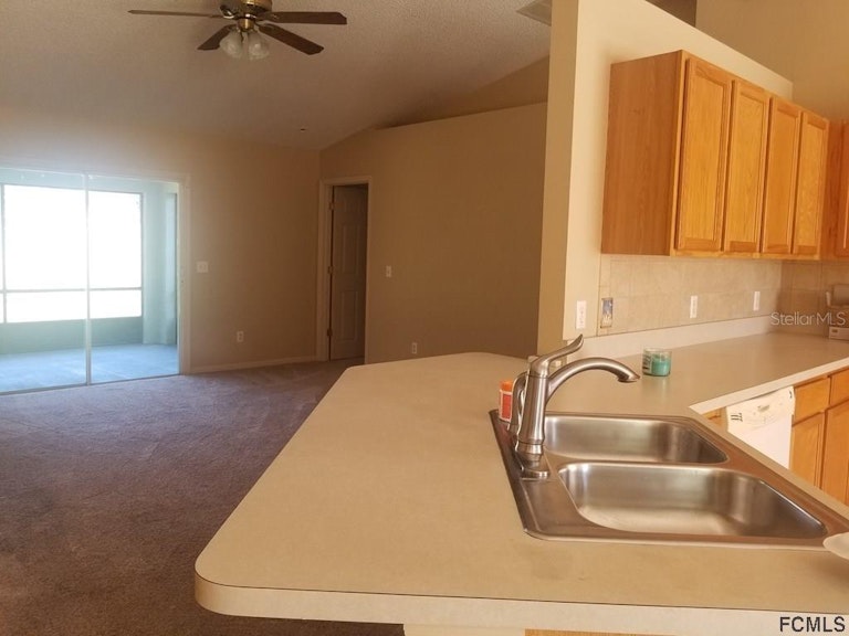 Photo 5 of 16 - 2 Regina Ln, Palm Coast, FL 32164