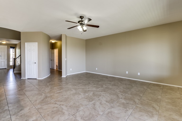 Photo 12 of 66 - 6117 S 30th Dr, Phoenix, AZ 85041