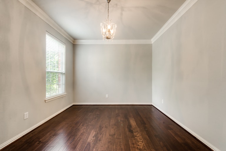 Photo 16 of 32 - 530 Lauren Ct, Keller, TX 76248