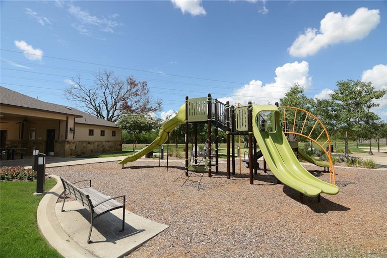 Photo 26 of 27 - 2810 Canadian Goose Ln, Baytown, TX 77521