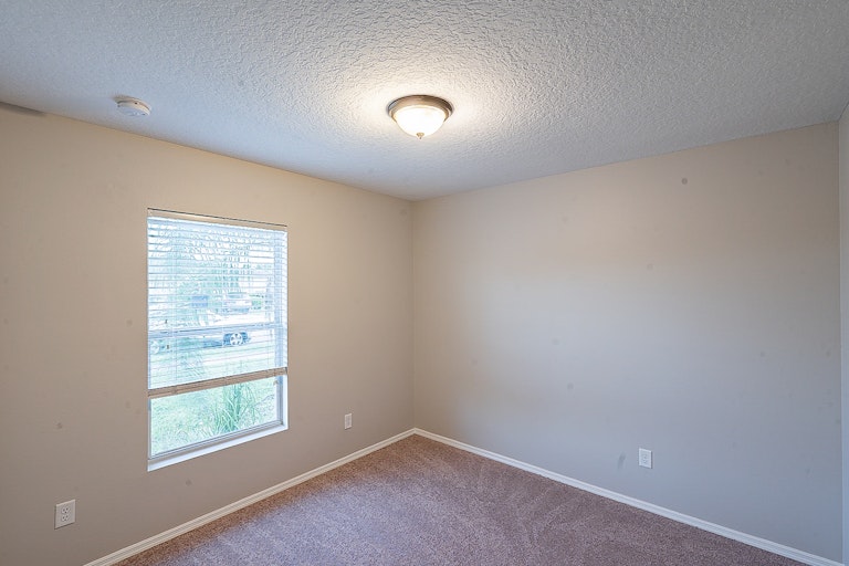 Photo 16 of 24 - 100 Mulberry Branch Ct, Daytona Beach, FL 32124