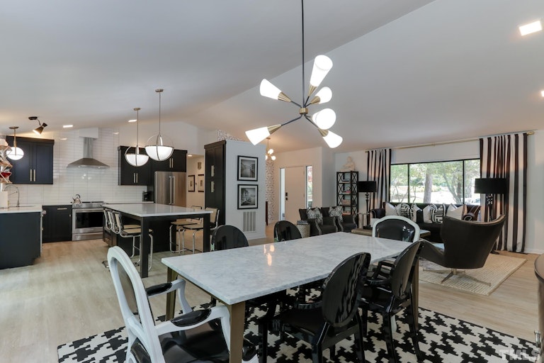 Photo 11 of 29 - 3016 Sylvania Dr, Raleigh, NC 27607