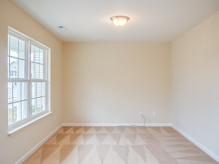 Photo 8 of 26 - 817 Leatherstone Ln, Fuquay Varina, NC 27526