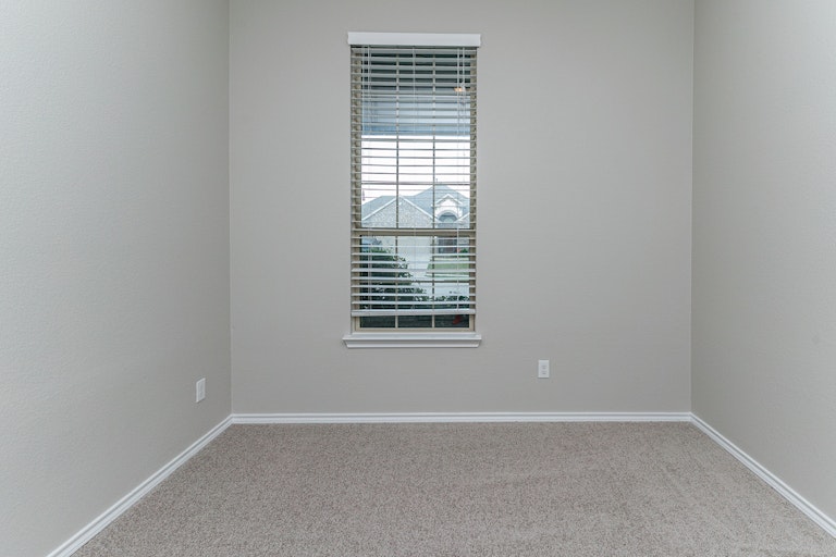 Photo 23 of 25 - 8945 Jewel Flower Dr, Fort Worth, TX 76131