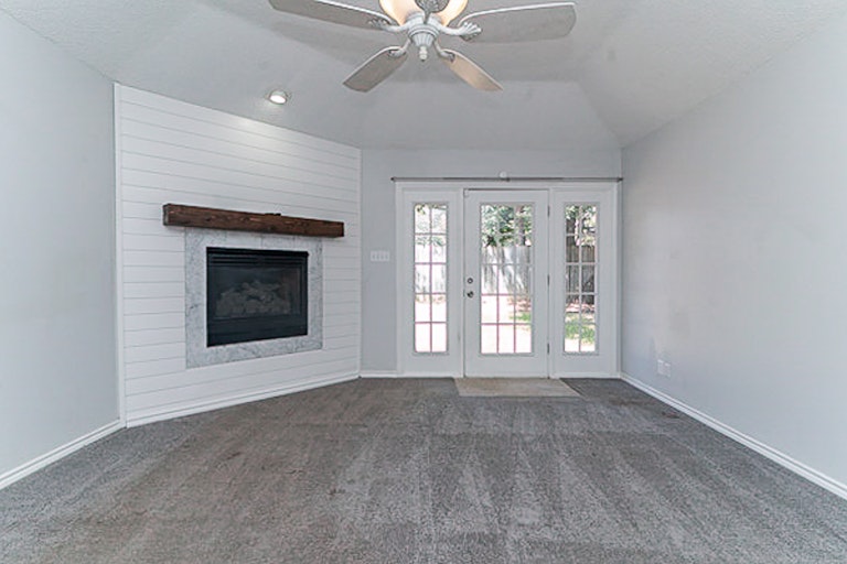 Photo 21 of 25 - 2811 Ashbury Dr, Arlington, TX 76015