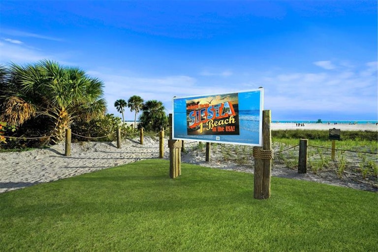 Photo 62 of 63 - 2106 Temple St, Sarasota, FL 34239