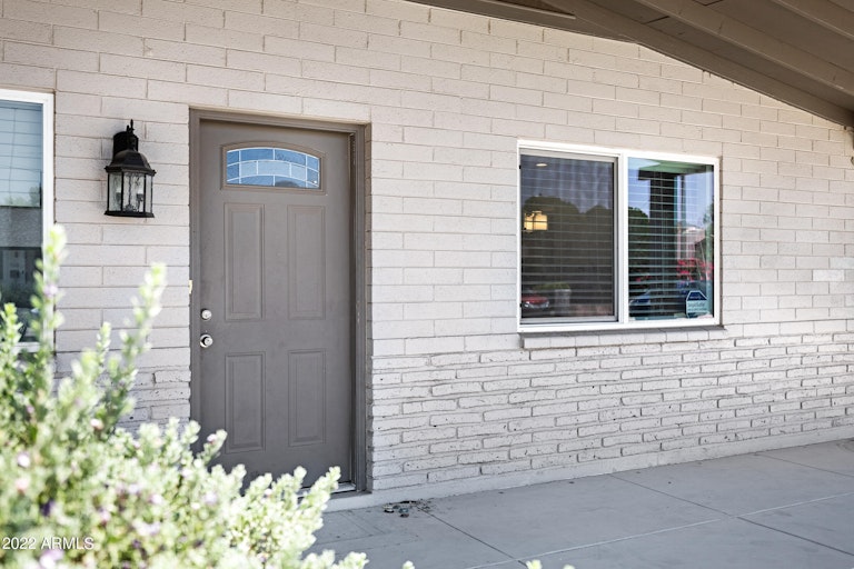 Photo 5 of 32 - 2528 E Blanche Dr, Phoenix, AZ 85032