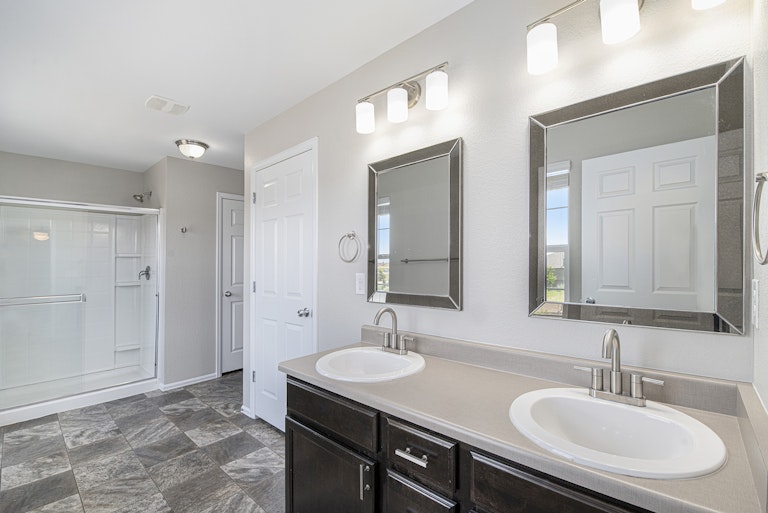 Photo 6 of 17 - 12625 E 104th Pl, Commerce City, CO 80022