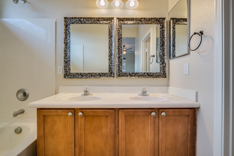 Photo 14 of 23 - 1612 W Kuralt Dr, Anthem, AZ 85086
