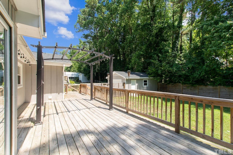 Photo 27 of 30 - 5313 Old Forge Cir, Raleigh, NC 27609