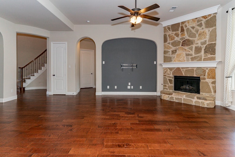 Photo 5 of 30 - 4905 Flusche Ct, Keller, TX 76244