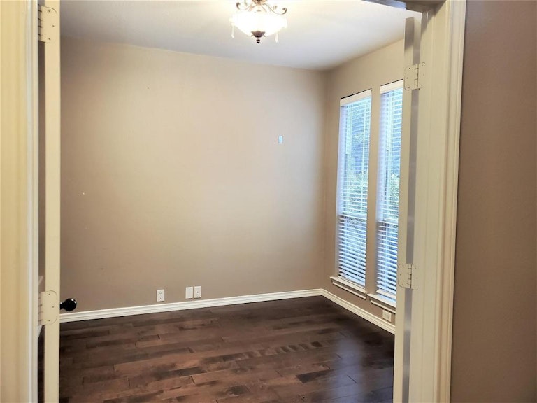 Photo 4 of 15 - 7305 Danbridge Ln, Frisco, TX 75035